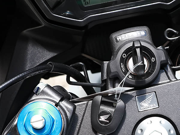 ������ɫ������䱾��2017��CBR500RABS