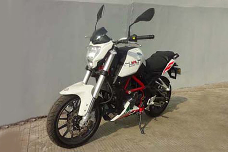 ������ Benelli BJ250-15E