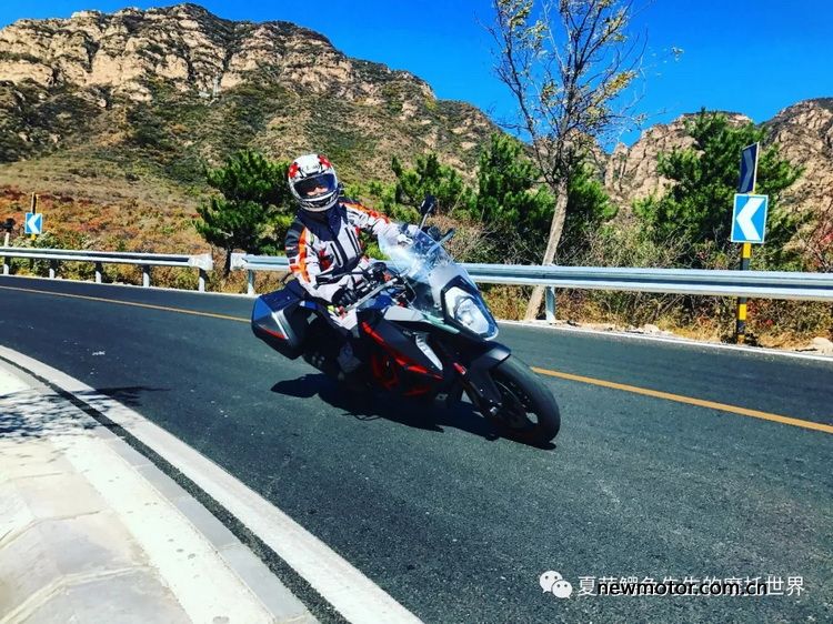 �����Ի����˶����г�KTM1290SuperdukeGT